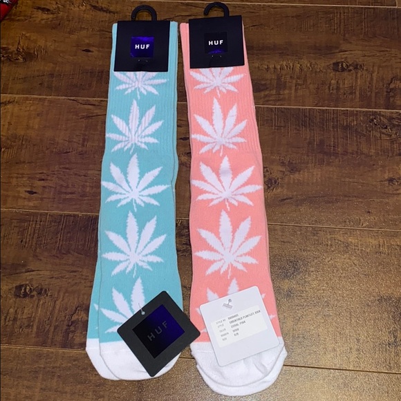 HUF Accessories - Bundle of huf plant life socks. Pink and blue. NWT